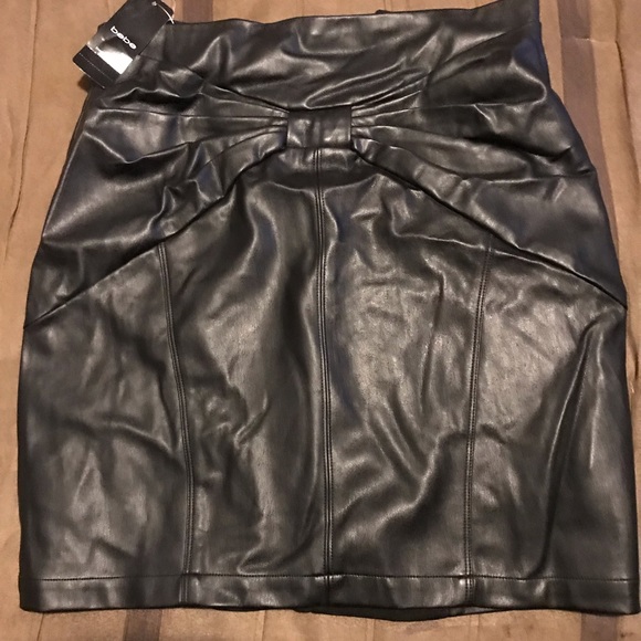 🎀Brand New Bow Front Mixed Fabric Leather Skirt🎀 - Picture 1 of 5